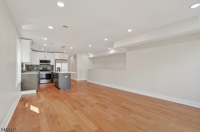Photo - 747 S 11th St