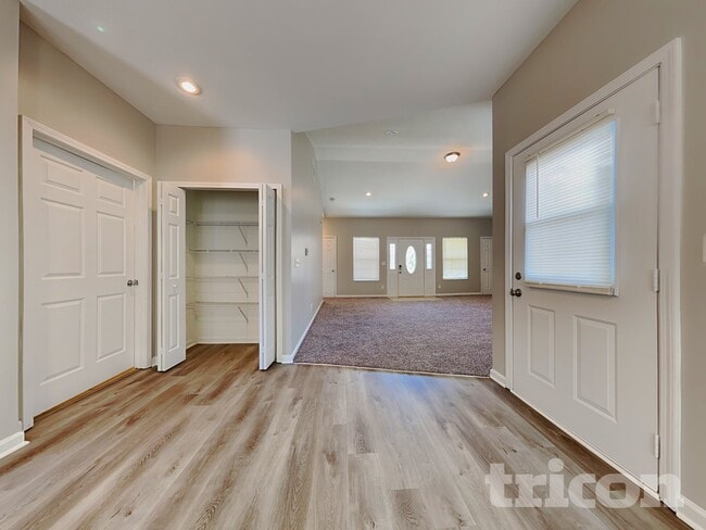 Photo - 4682 Bayview Dr