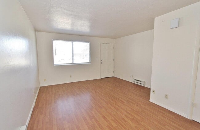 Photo - 737 N 28th St