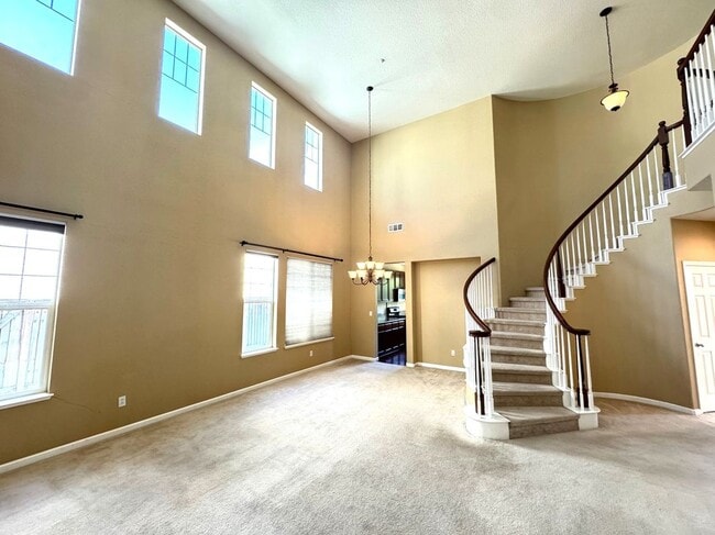Photo - 1669 Marina Way