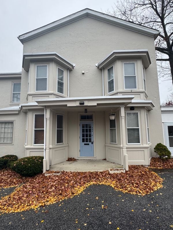 Building Photo - 404 W State St