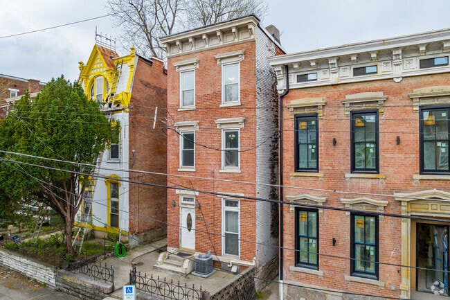 Building Photo - 1115 Dayton St