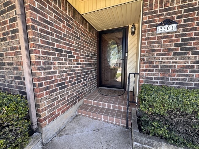 Photo - 2301 Perrin Dr