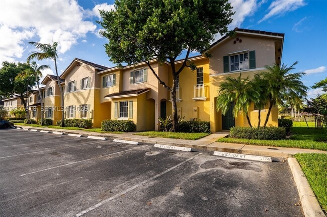 Building Photo - 6051 SW 19th St