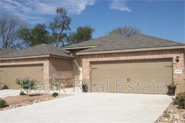 Building Photo - 2556 Pahmeyer Rd Rental