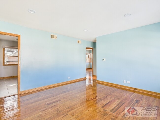 Photo - 755 Dulles Rd Unit F