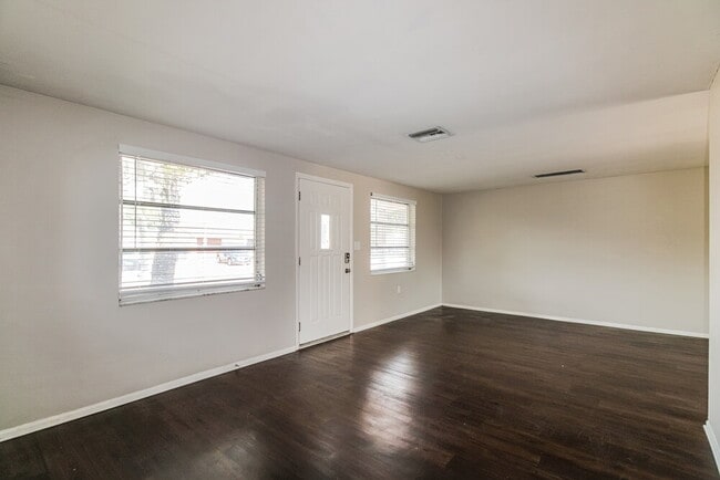 Photo - 1012 Normandy Blvd