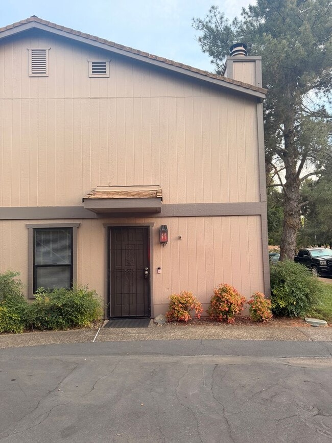 1975 Bechelli Ln