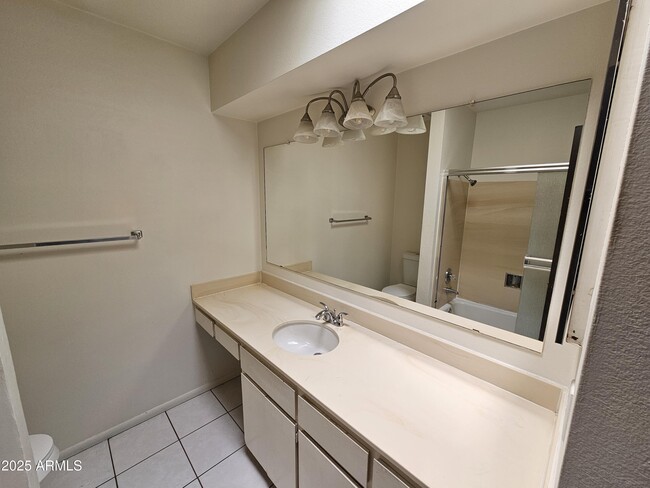 Photo - 200 Old Litchfield Rd