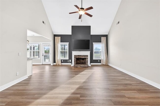 Photo - 612 Quail Ct