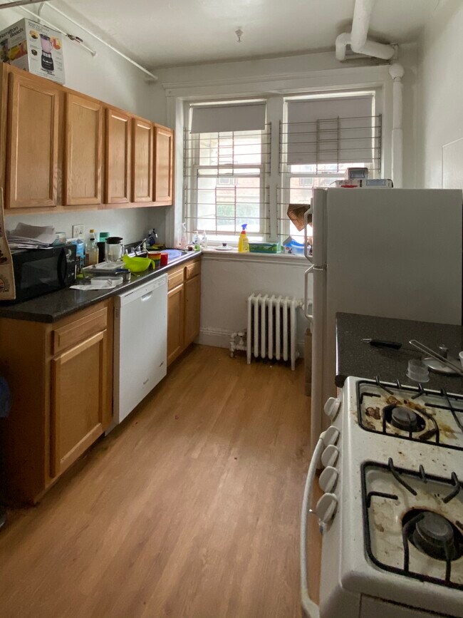 Building Photo - 144 Washington St Unit 2 Rental