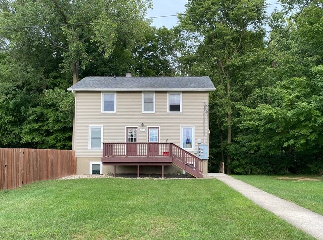 Apartment 3 is the top floor.