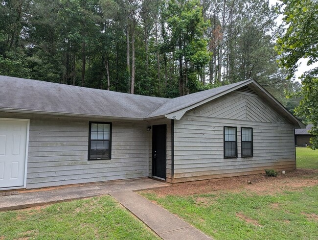 Building Photo - 410/412 Rustwood Dr Unit 410 Rustwood Dr