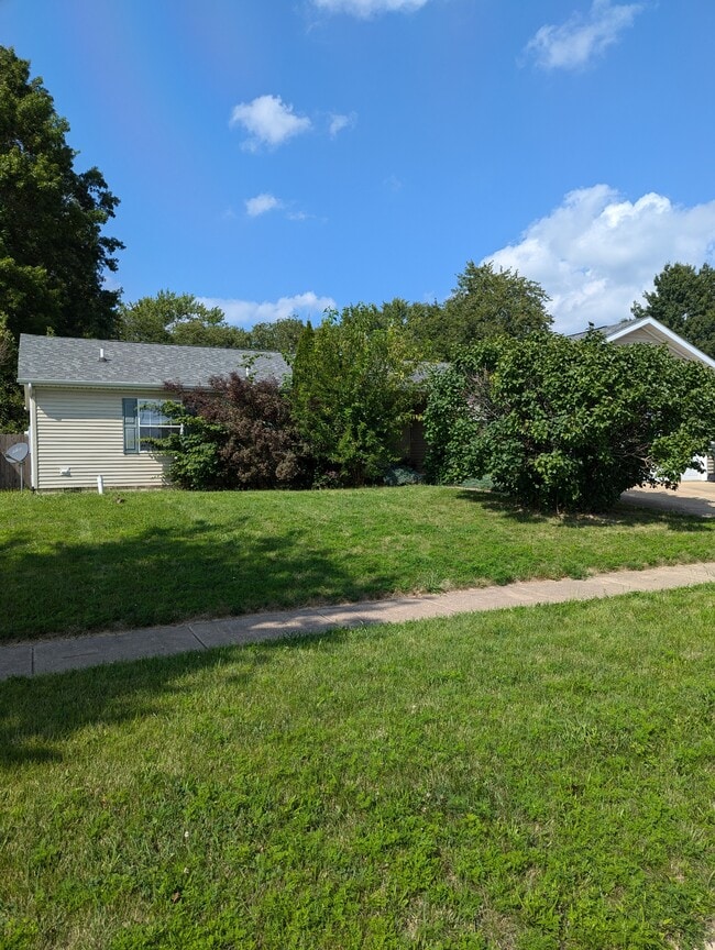 Photo - 2306 E Delaware Ave