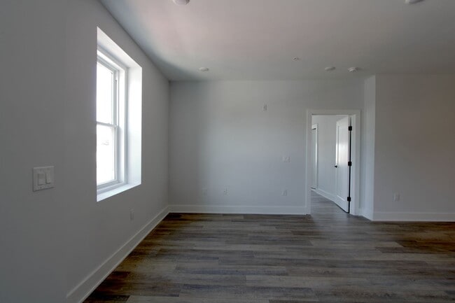 Photo - The Allengrove