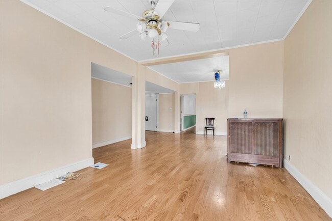 Building Photo - 44 Bradley St Unit #1 Rental