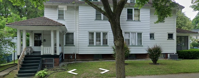 Photo - 485 Sawyer St Unit 1
