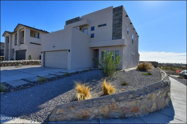 Photo - 600 Logwood Ave