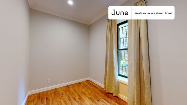 Room in Shared 3 bed/1 bath home in Hamilton Heights