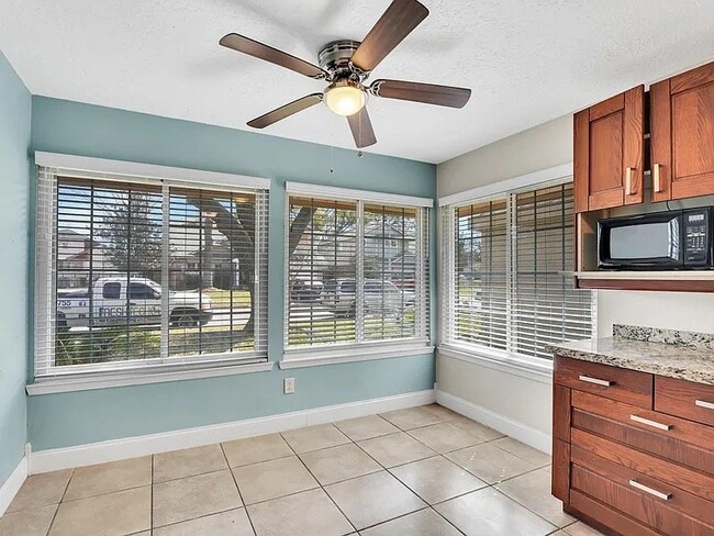 Photo - 19734 Lake Hollow Ln