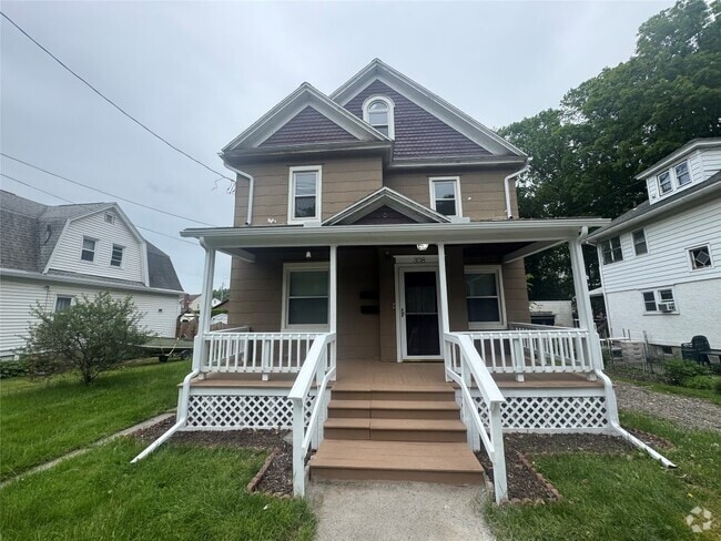 Building Photo - 308 Mersereau Ave Unit 1 Rental