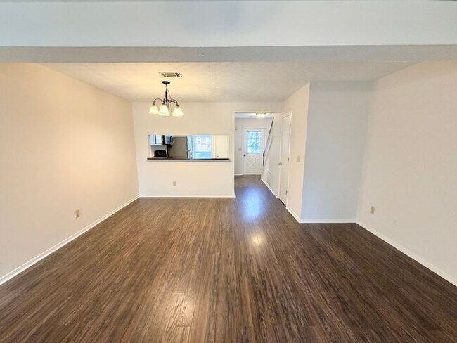 Photo - Gorgeous Doraville 2 Bed-2.5 Bath Townhouse, Roommate Floor plan!