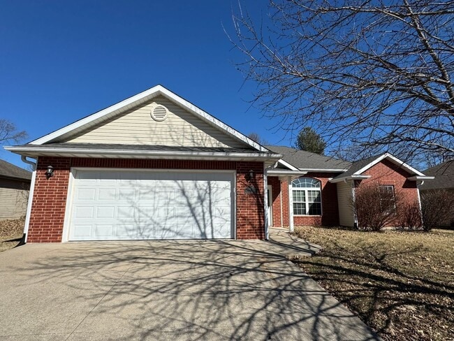 Photo - 3 Bedroom Home available