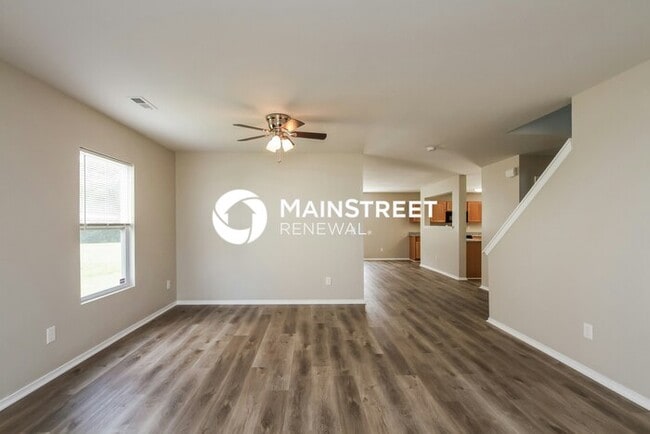 Photo - 3 Bedroom Pet-Friendly Home in HUNTERSVILLE, NC with Main Street Renewal