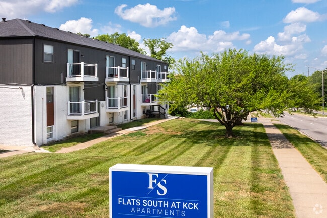 Building Photo - Flats South at KCK Rental
