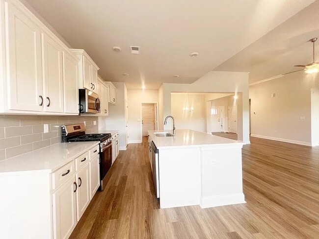 335 Cypress Holw Trl