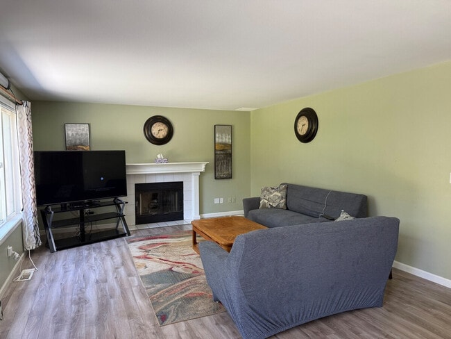 Building Photo - 154 Newhaven Ct Unit SI ID1574047P