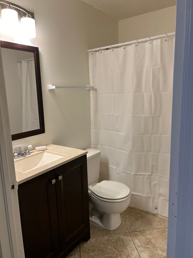 Photo - 4401 Longshore Dr