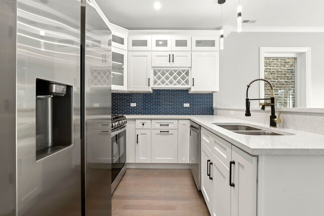 Photo - 4605 S Langley Ave