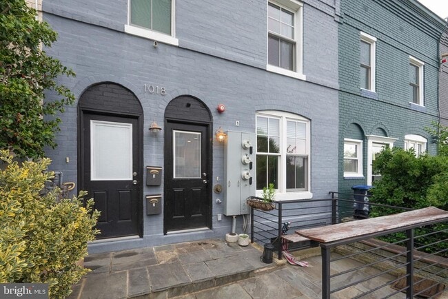 Photo - 1018 13th St SE Unit 2