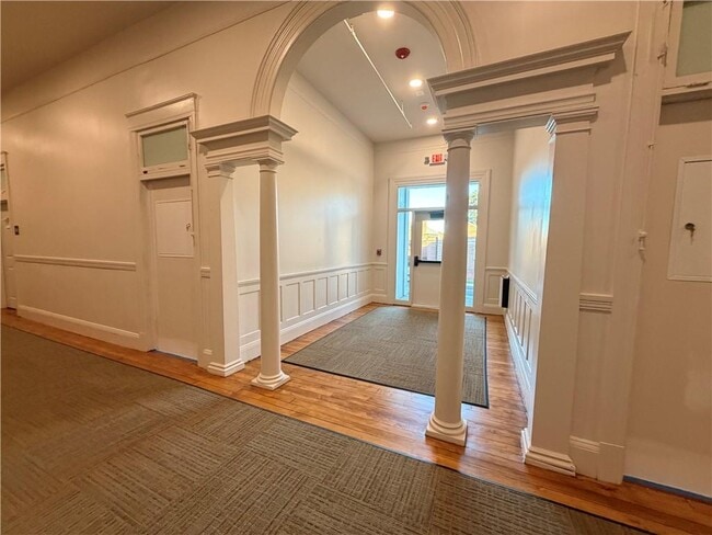 Photo - 1624 Lonsdale Ave Unit 101,201,301,308