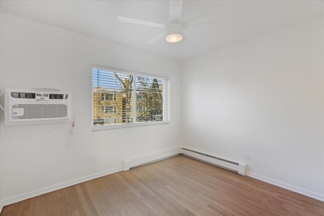 Photo - 7357 N Winchester Ave Unidad 2F