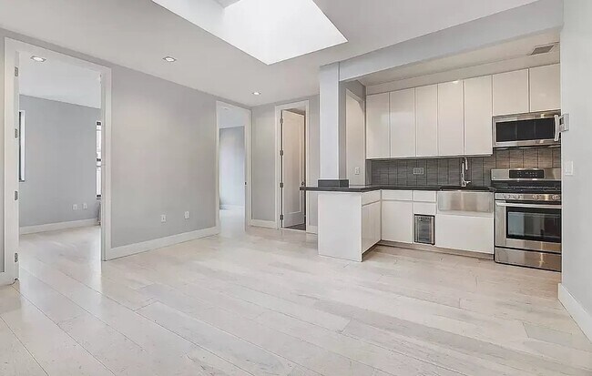 Building Photo - 161 Stanton St