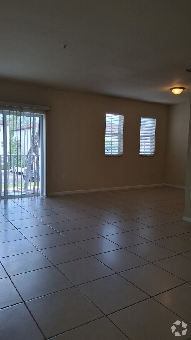 Building Photo - 8760 NW 97th Ave Rental