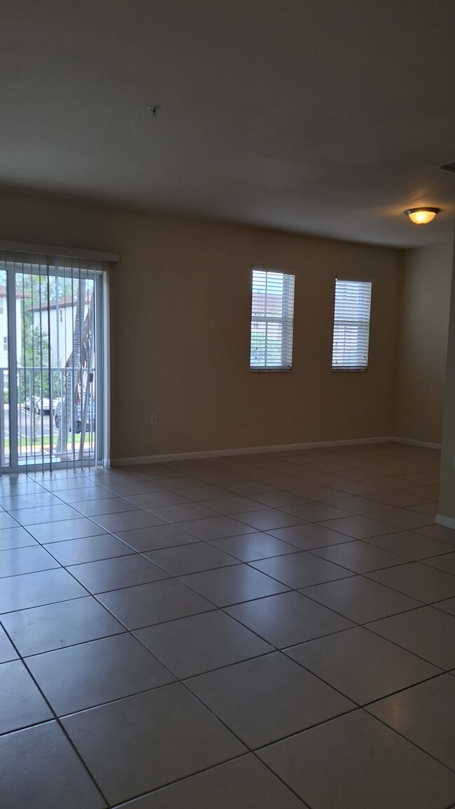 Building Photo - 8760 NW 97th Ave Rental