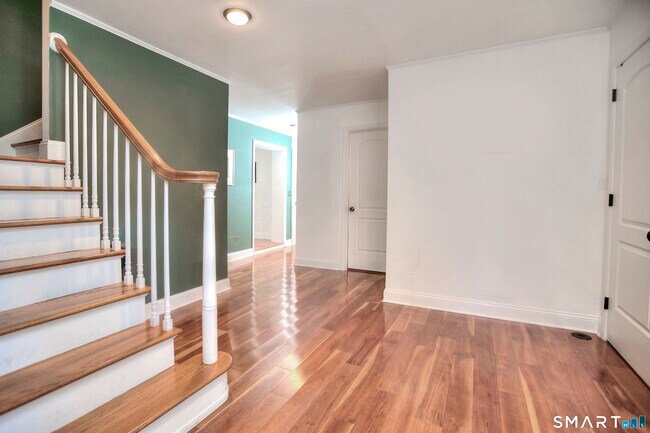 Photo - 1170 Hillside Rd