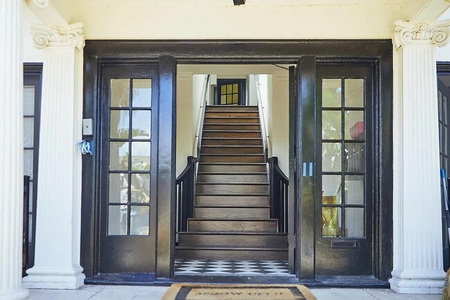3520 W 12th St Unidad B