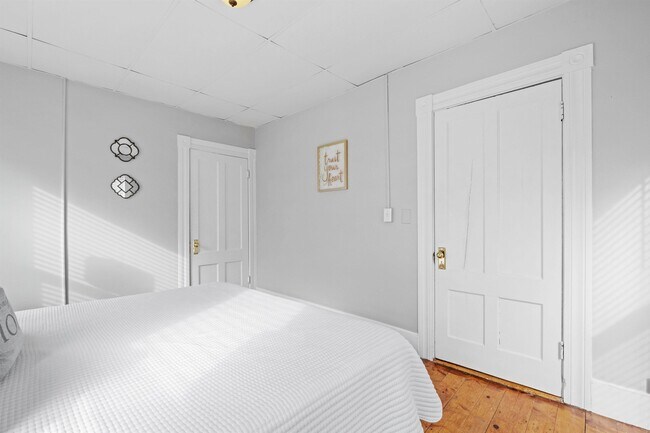 Photo - 792 Grove St Unit 7