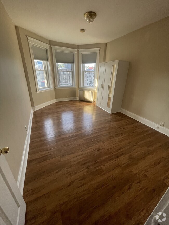 Building Photo - 91 Saint Botolph St Unit 2B Rental