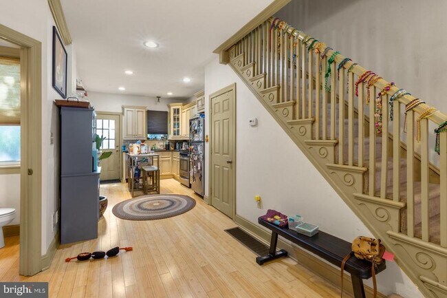 Photo - 139 Davis St