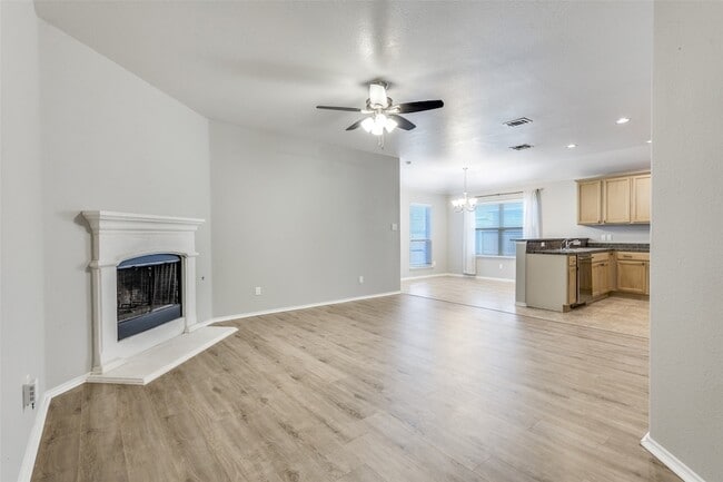 Photo - 507 Basswood Ln