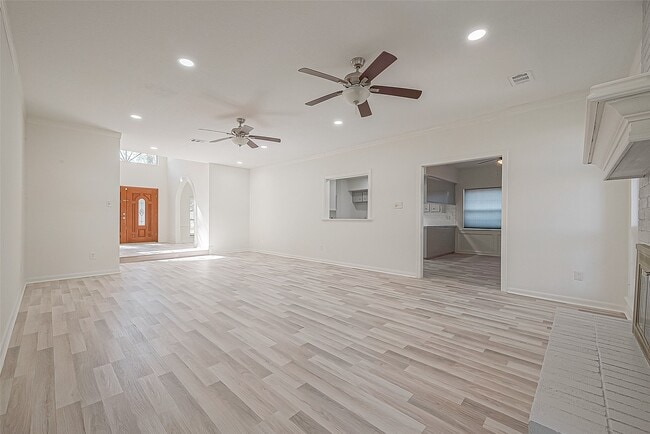 Photo - 1015 Sugar Lakes Dr
