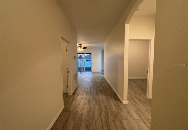 Photo - 140 Highland Meadows St