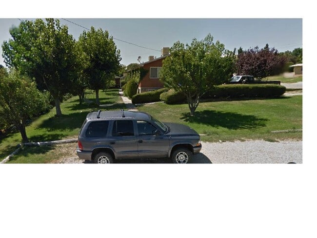 Parking area - 3649 N 900 W Unidad C