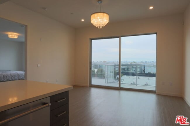 Photo - 4140 Glencoe Ave Unidad 605