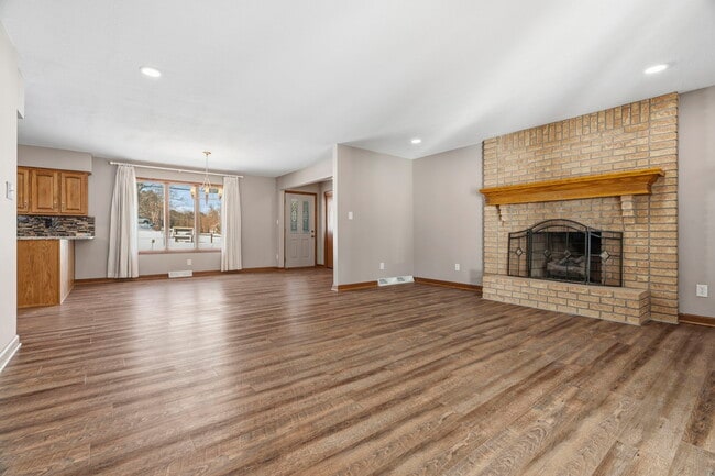 Photo - 1914 Raber Rd